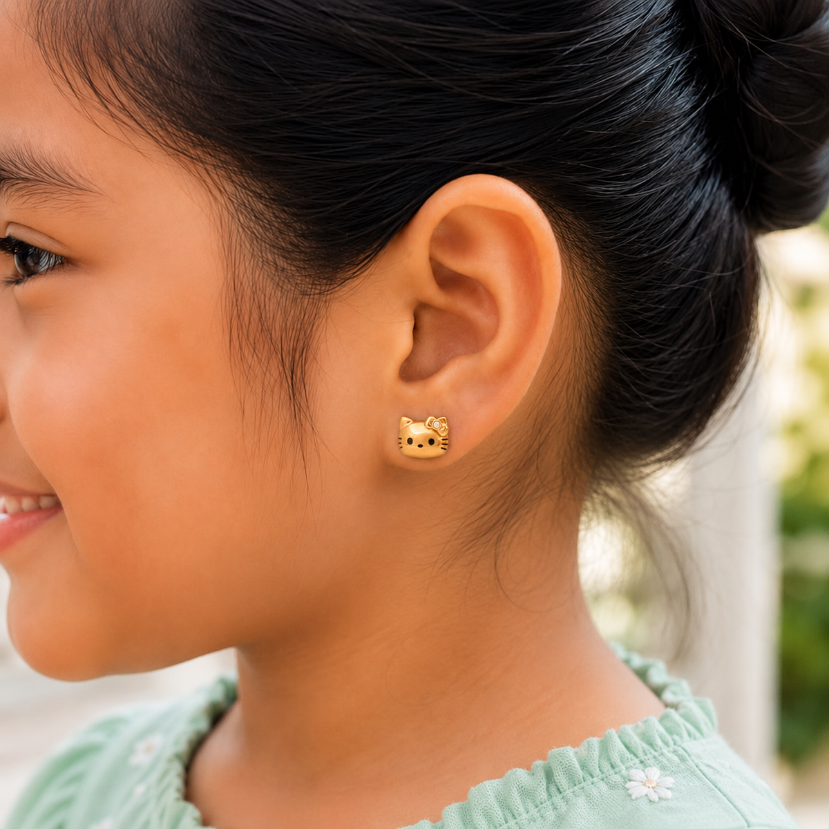 Golden Cat Studs